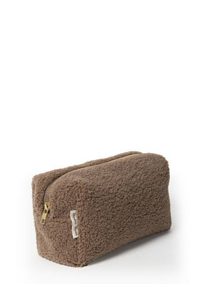 „Studio Noos Necessaire Teddy Pouch in Braun – weiches Kulturbeutel-Täschchen für Wickeltasche oder unterwegs“