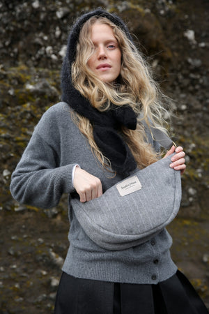 Studio Noos Umhängetasche Flannel Chalkstripe "Adult Fanny Pack" | Light Grey