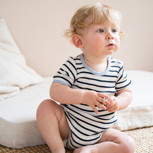 minimalisma Kurzarmbody Seide-Baumwolle "Baldur" Sailor mit Clearwater