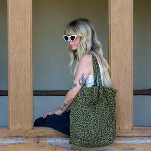 Rose in April Elisabeth Tasche | Leo Olive