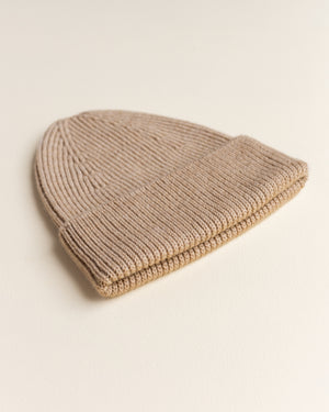 Hvid Adult Beanie Fonzie Sand – Rückansicht