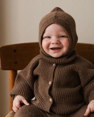 Hvid Cardigan Merinowolle Inga Mocha – getragen