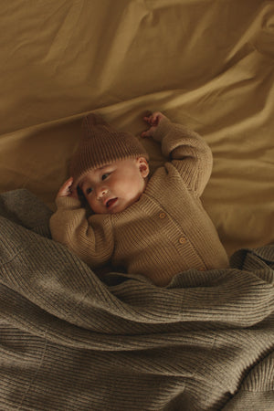 Hvid Cardigan Merinowolle Inga“ Sand – Materialdetail Merinowolle