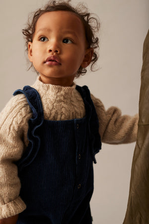 Cozmo Latzhose Navy-Denim – nachhaltige Kinderbekleidung | lilya.ch
