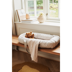 Liewood Babynest Gro Pile Classic Dot / Creme de la Creme – Verschluss-Detail