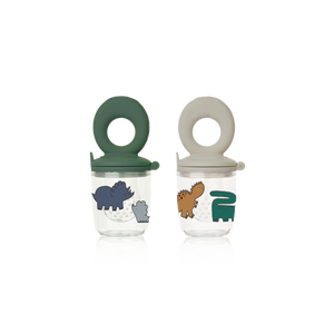 Liewood Fruchtsauger Miranda 2er Set Dinosaurs/Mist – Praktische Fruchtsauger 'Miranda 2er Set Peach/Sea Shell" von Liewood mit Beissring am Deckel.