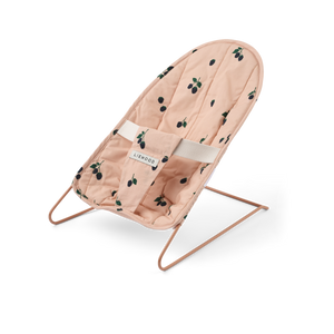 „Liewood Puppen-Babywippe ‚Mabel‘ in Berry | Pale Tuscany – Puppenzubehör mit Bio-Baumwollbezug & Metallrahmen in zarten Farben“