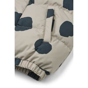 Liewood Daunenjacke Adelina Spots Dots Mist – getragen