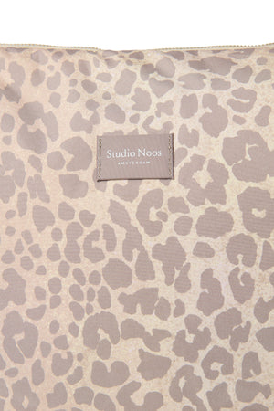Studio Noos Puffy Wickeltasche | Beige Leopard