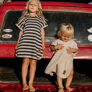 Cloby Poncho mit UV50 | Navy/Sandy Stripe
