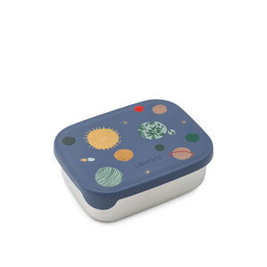 Liewood Lunchbox Arthur Universe / Classic navy – Die Arthur Lunchbox von Liewood ist eine leichte Lunchbox mit einem niedlichen Silikondeckel, ideal für Kindergarten, Schule oder Ausflüge.