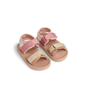 Liewood Monty Sandalen Tuscany rose multi mix – Die Monty Sandalen von Liewood sind leichte, bequeme Schuhe für Kinder, perfekt für Sommertage.