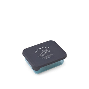 Liewood Snackbox Ako Race car / Classic navy – Praktische und stabile Snackbox von Liewood für Kinder mit niedlichem Silikondeckel.