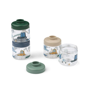 Liewood Dominique Snackboxen 100 ml 4er-Set Cars / Sandy – Praktisches Snackboxen-Set von Liewood für Babys, perfekt zum Portionieren und Mitnehmen von kleinen Snacks oder Babybrei.